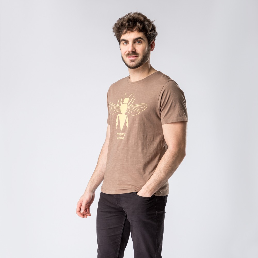 CAMISETA PARA HOMBRE DE ALGODON ECOLOGICO MODELO ARI DE COLOR SEPIA CAMISETA PARA HOMBRE DE ALGODON ECOLOGICO MODELO ARI DE COLOR SEPIA