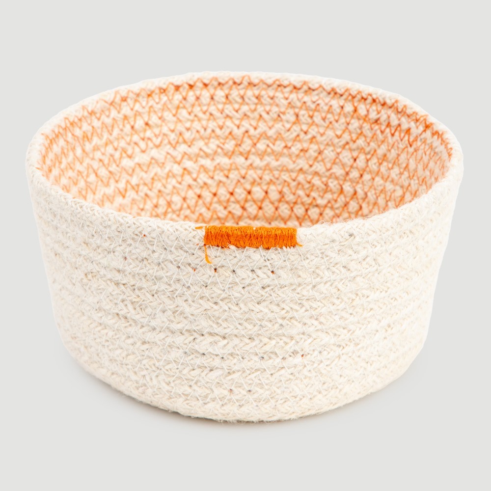 CESTA ARTESANAL REDONDA COSIDO ZIGZAG AMBAR MEDIANA
