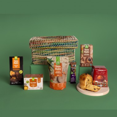 LOTE CESTA ALIMENTACIÓN NAVIDAD PETITE I TIERRA MADRE OXFAM INTERMÓN