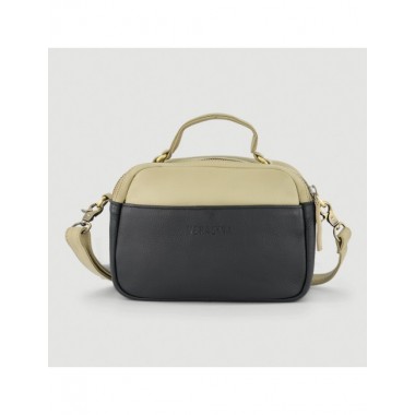 BOLSO HECHO A MANO DE PIEL MODELO CASTY SAUCE NEGRO VERALUNA