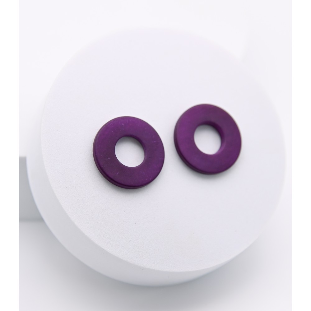 PENDIENTES ARTESANALES DE TAGUA MOTIVO ANILLOS COLOR BERENJENA