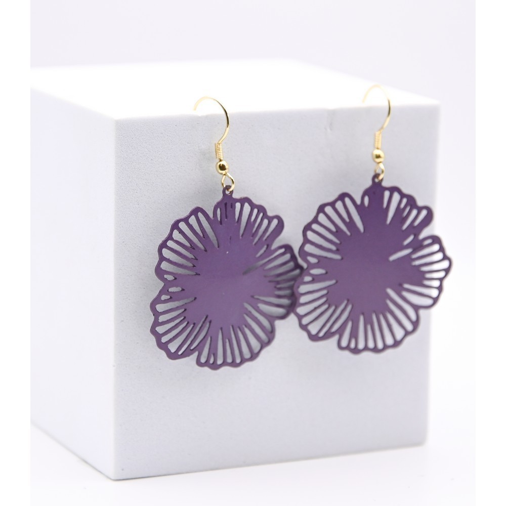 PENDIENTES ARTESANALES DE LATÓN COLOR BERENJENA