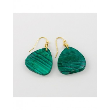 PENDIENTES ARTESANALES DE LATÓN MODELO TRIANGULO VERDE