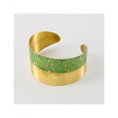 PULSERA ARTESANAL DE LATÓN DORADO Y GRABADO VERDE