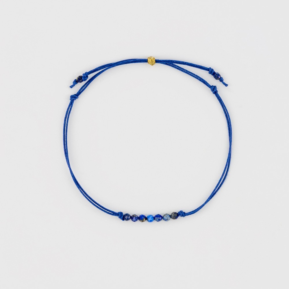 PULSERA ARTESANAL DE CORDÓN AZUL Y CUENTAS LAPISLAZULI