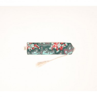 MARCAPAGINAS HECHO A MANO DE SARI RECICLADO