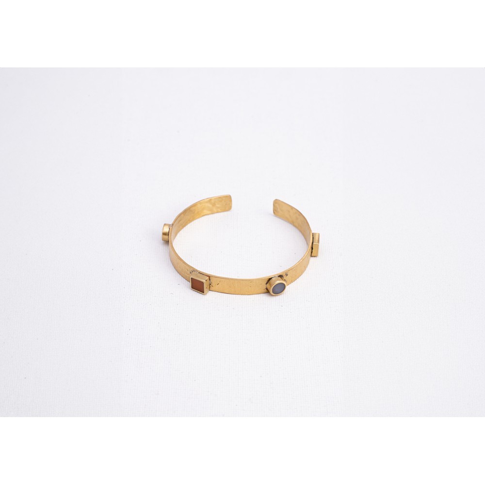 PULSERA ARTESANAL DE LATÓN Y RESINA DE COLORES